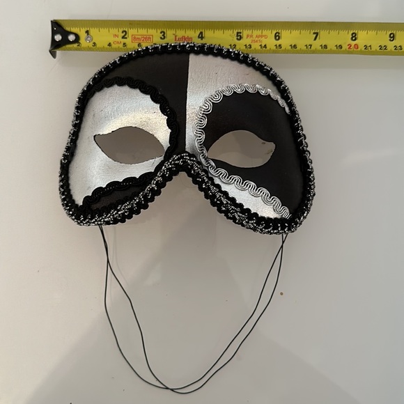 Halloween Mask - Picture 5 of 5